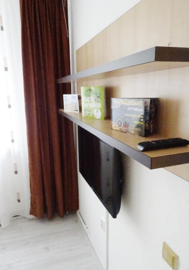 Smart Apartament Piatra Neamt Exterior photo