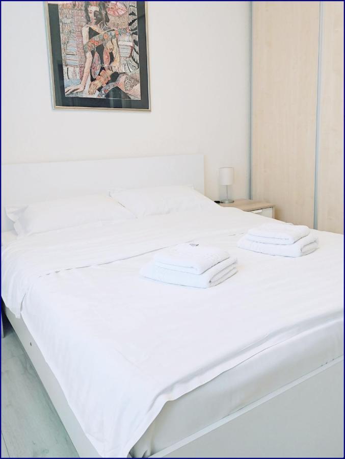 Smart Apartament Piatra Neamt Exterior photo
